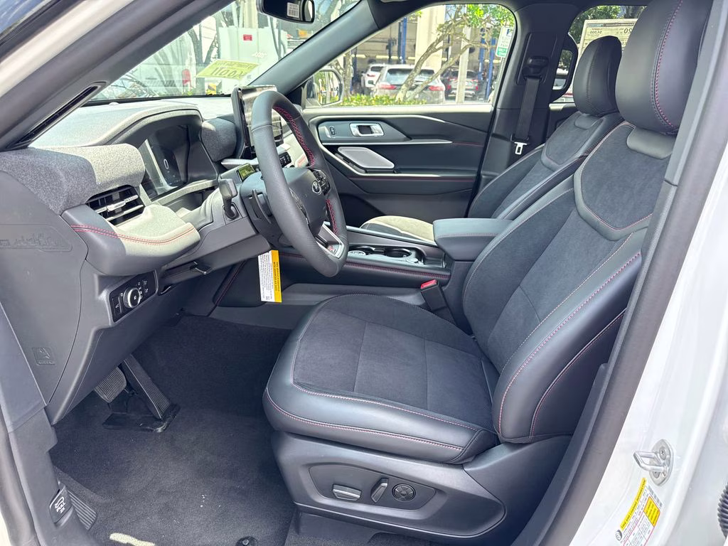 2026 Star White Metallic Tri-Coat Ford Explorer ST 4X4 SUV