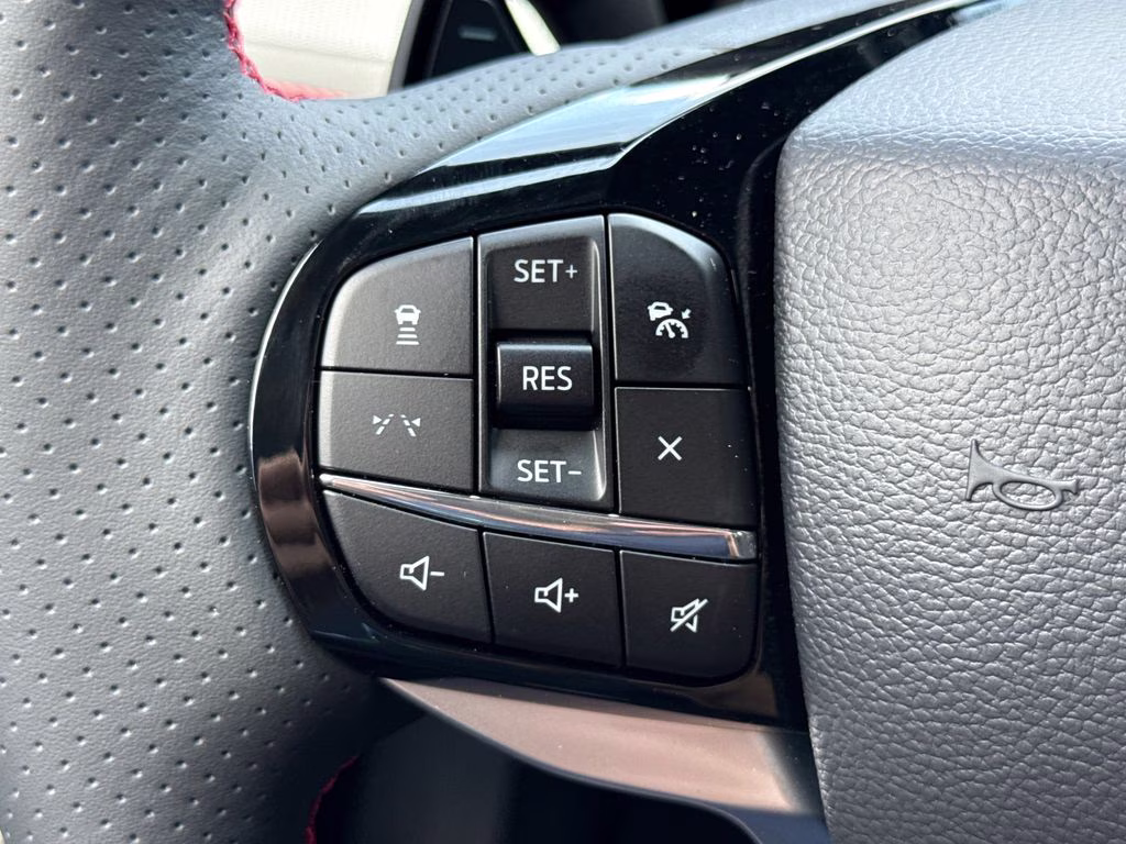 2026 Star White Metallic Tri-Coat Ford Explorer ST 4X4 SUV