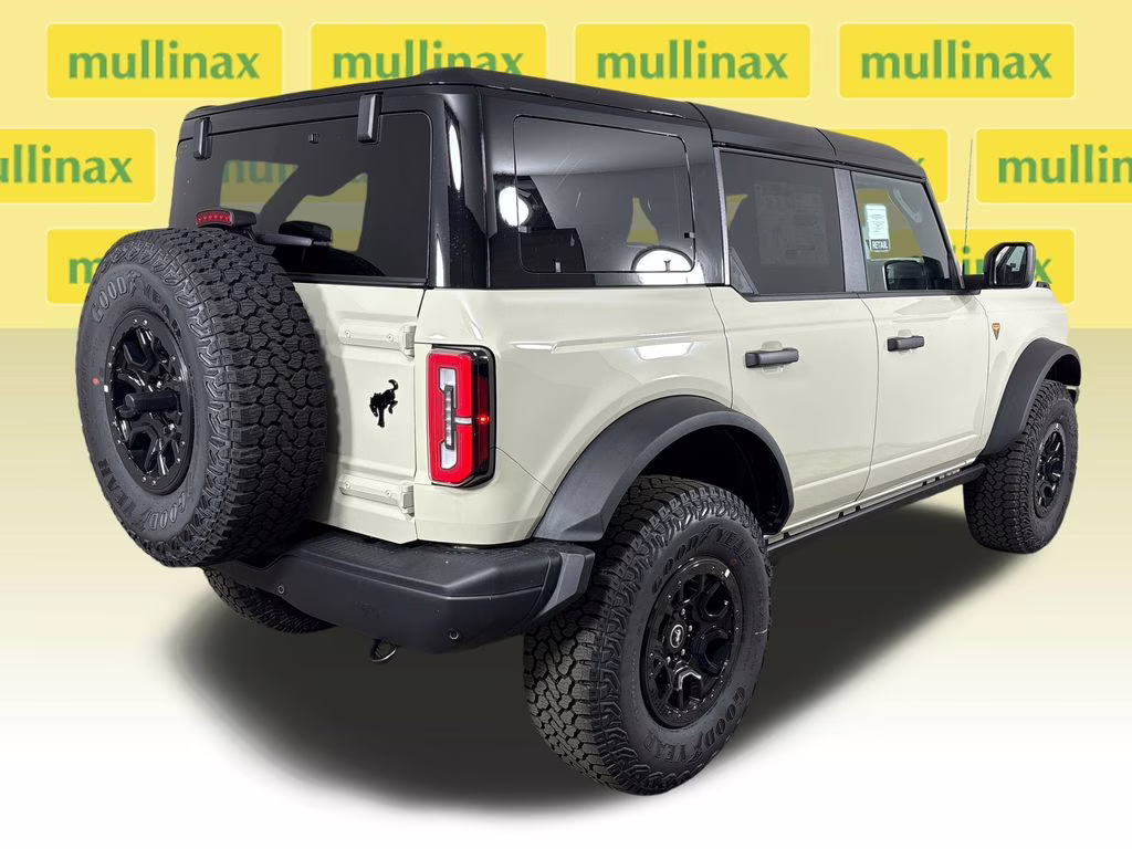 2026 Beige Ford Bronco Badlands 4X4 SUV