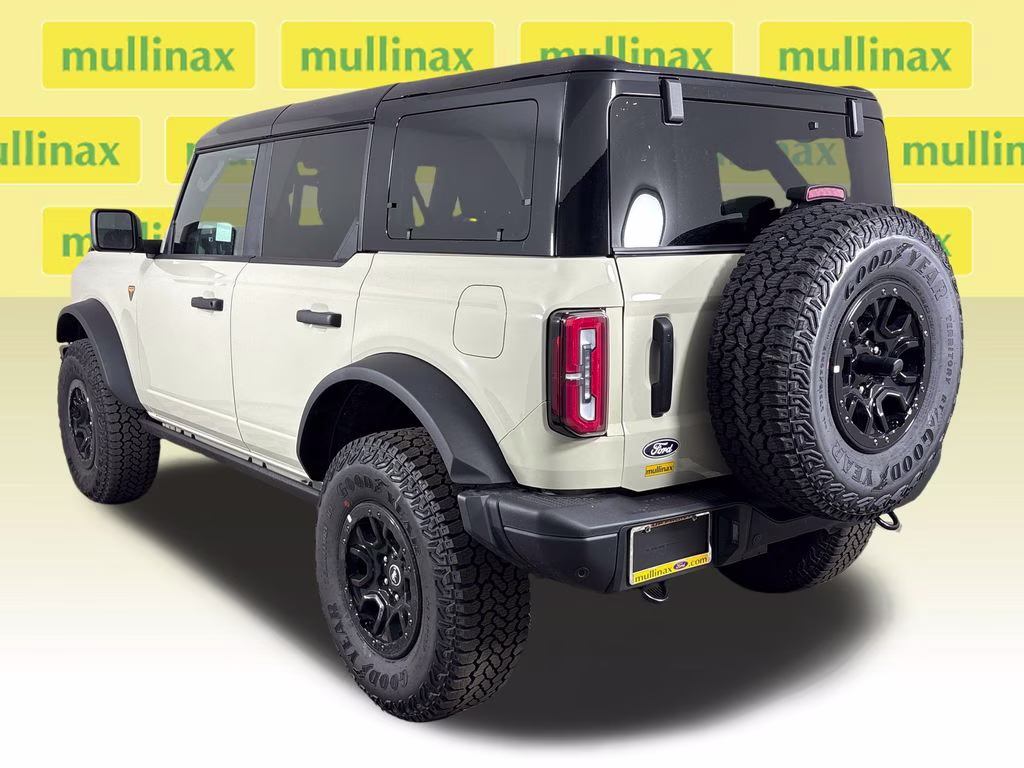 2026 Beige Ford Bronco Badlands 4X4 SUV