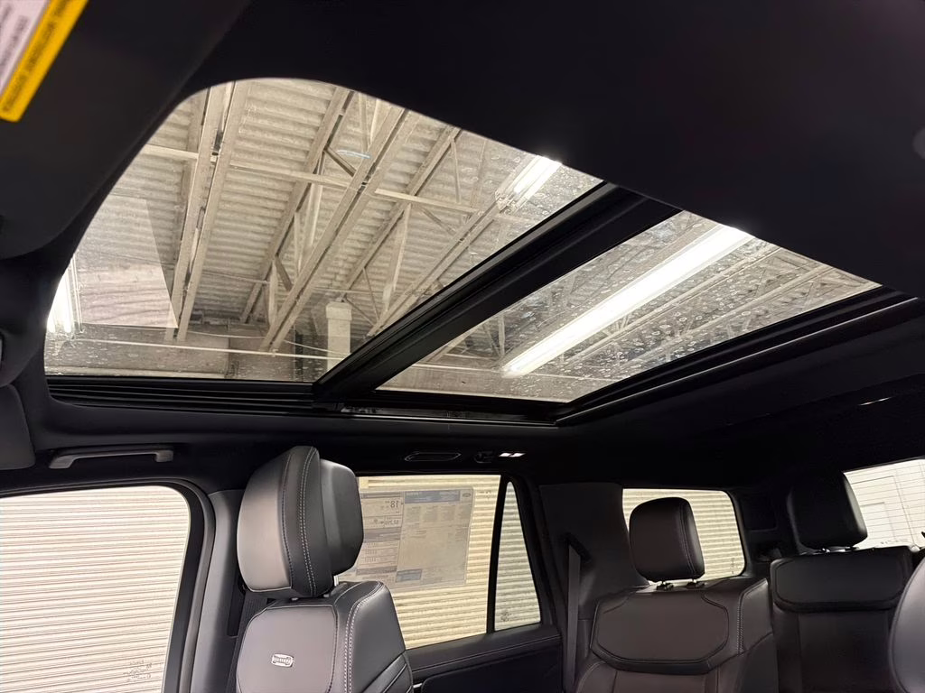 2026 GLACIER GRAY TRI-COAT Ford Expedition Platinum 4X4 SUV