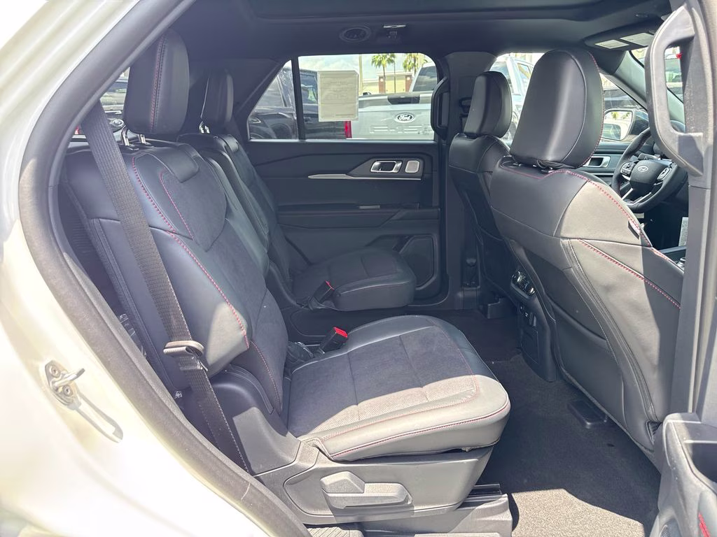 2026 Star White Metallic Tri-Coat Ford Explorer ST 4X4 SUV