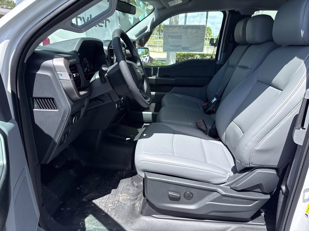 2026 Oxford White Ford F-150 XL RWD Truck
