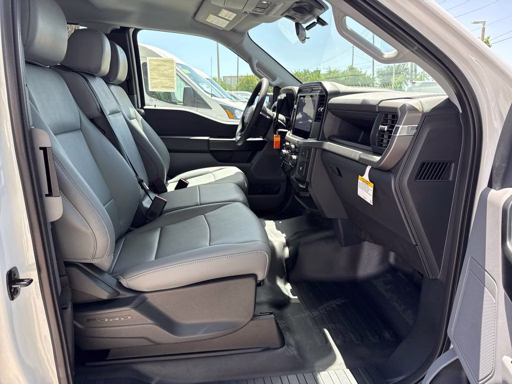 2026 Oxford White Ford F-150 XL RWD Truck