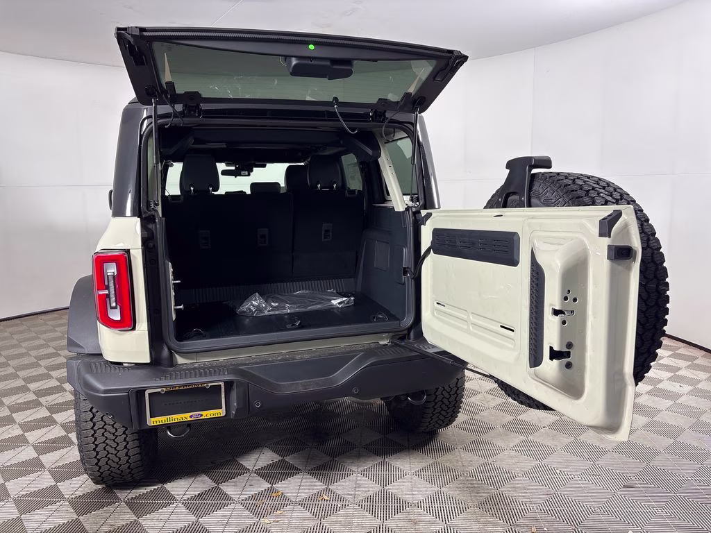 2026 Beige Ford Bronco Badlands 4X4 SUV