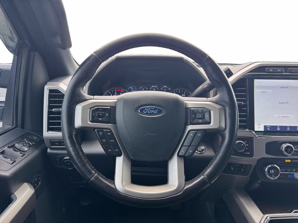 2022 Black Metallic Ford Super Duty F-250 SRW Lariat 4X4 Truck