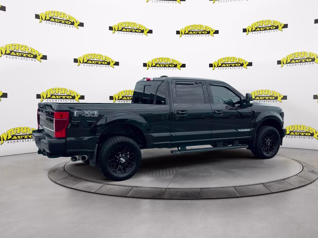 2022 Black Metallic Ford Super Duty F-250 SRW Lariat 4X4 Truck