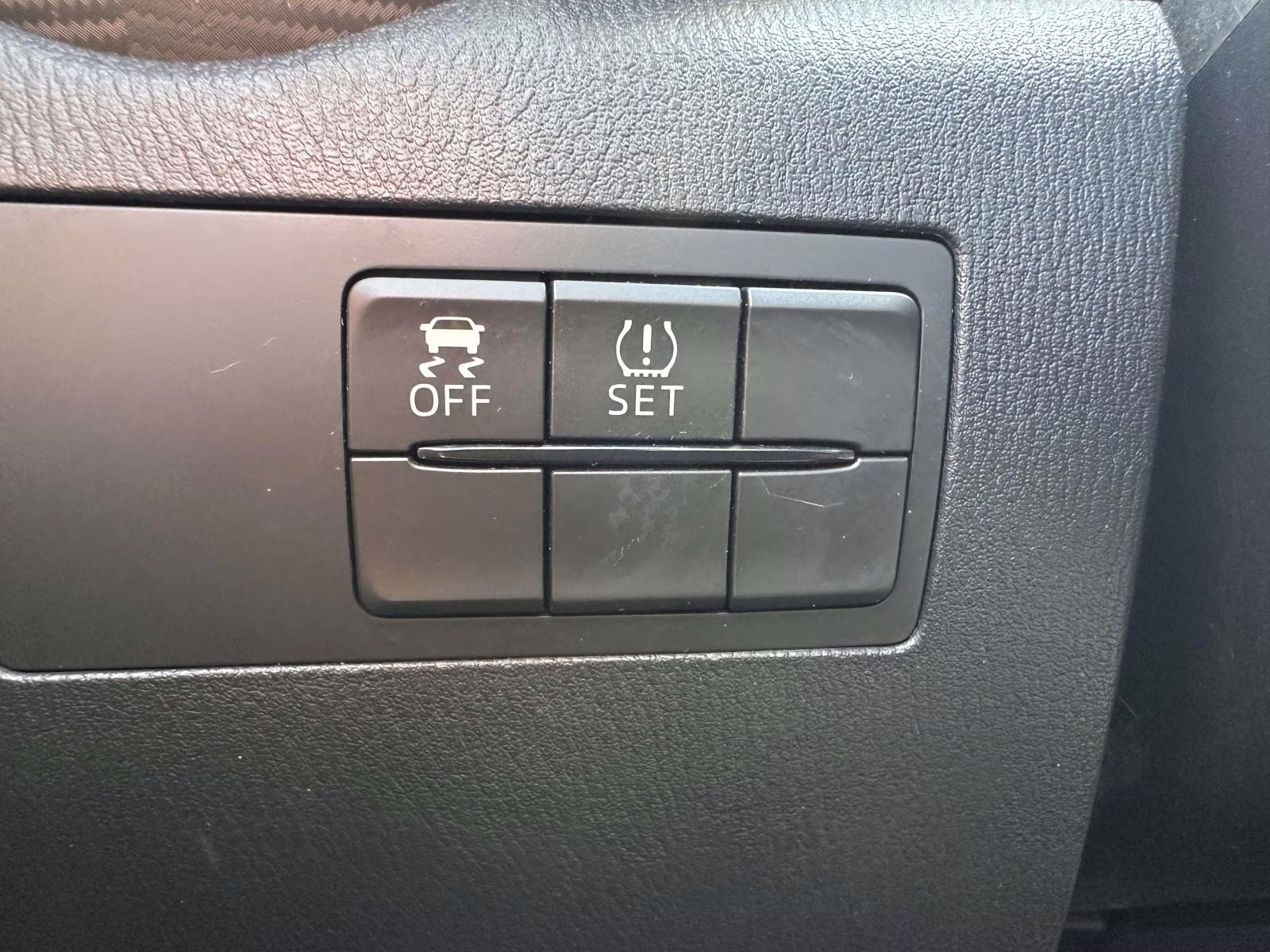 2020 Pulse Toyota Yaris Sedan LE Auto (Natl) FWD Sedan