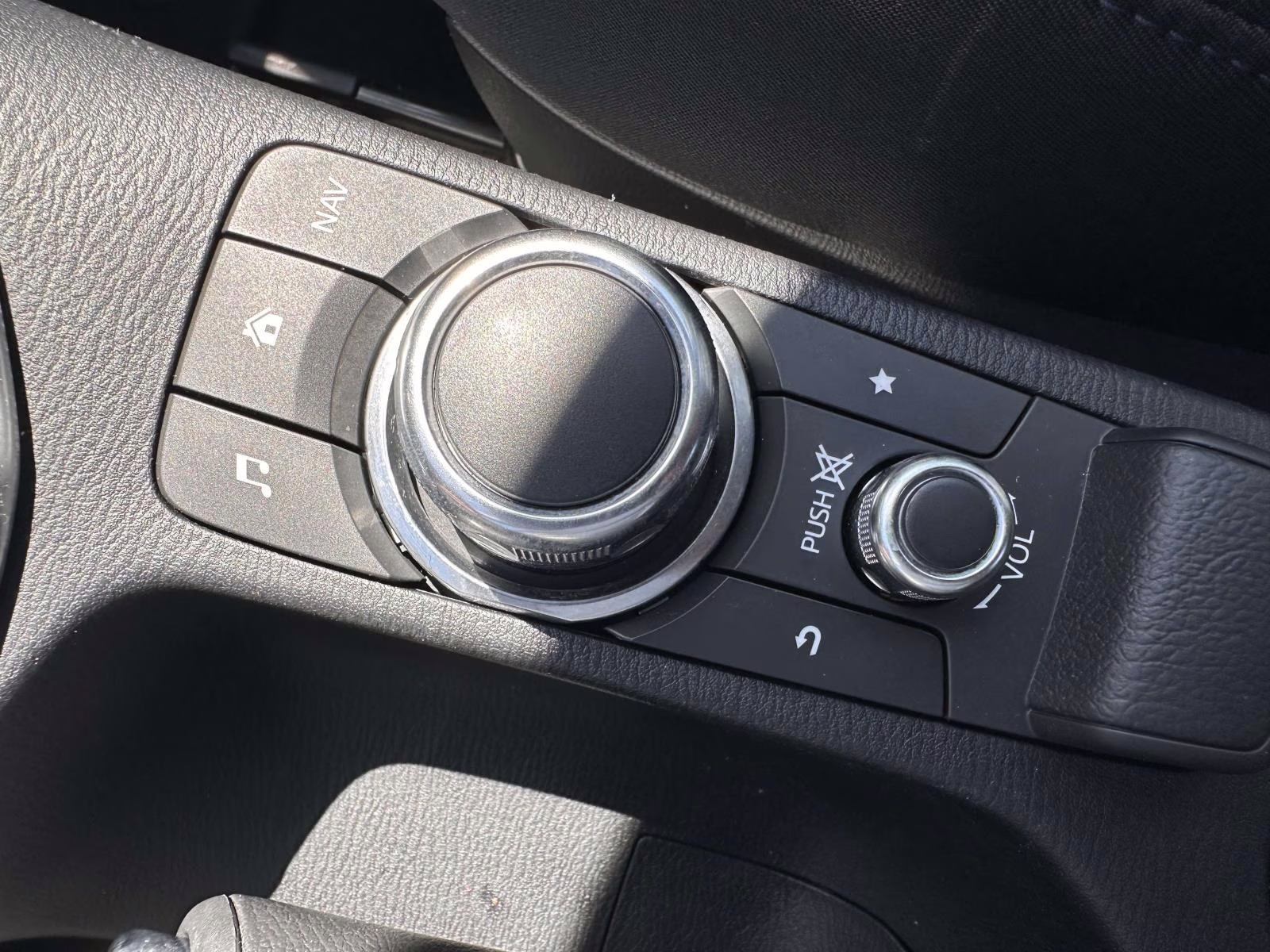2020 Pulse Toyota Yaris Sedan LE Auto (Natl) FWD Sedan