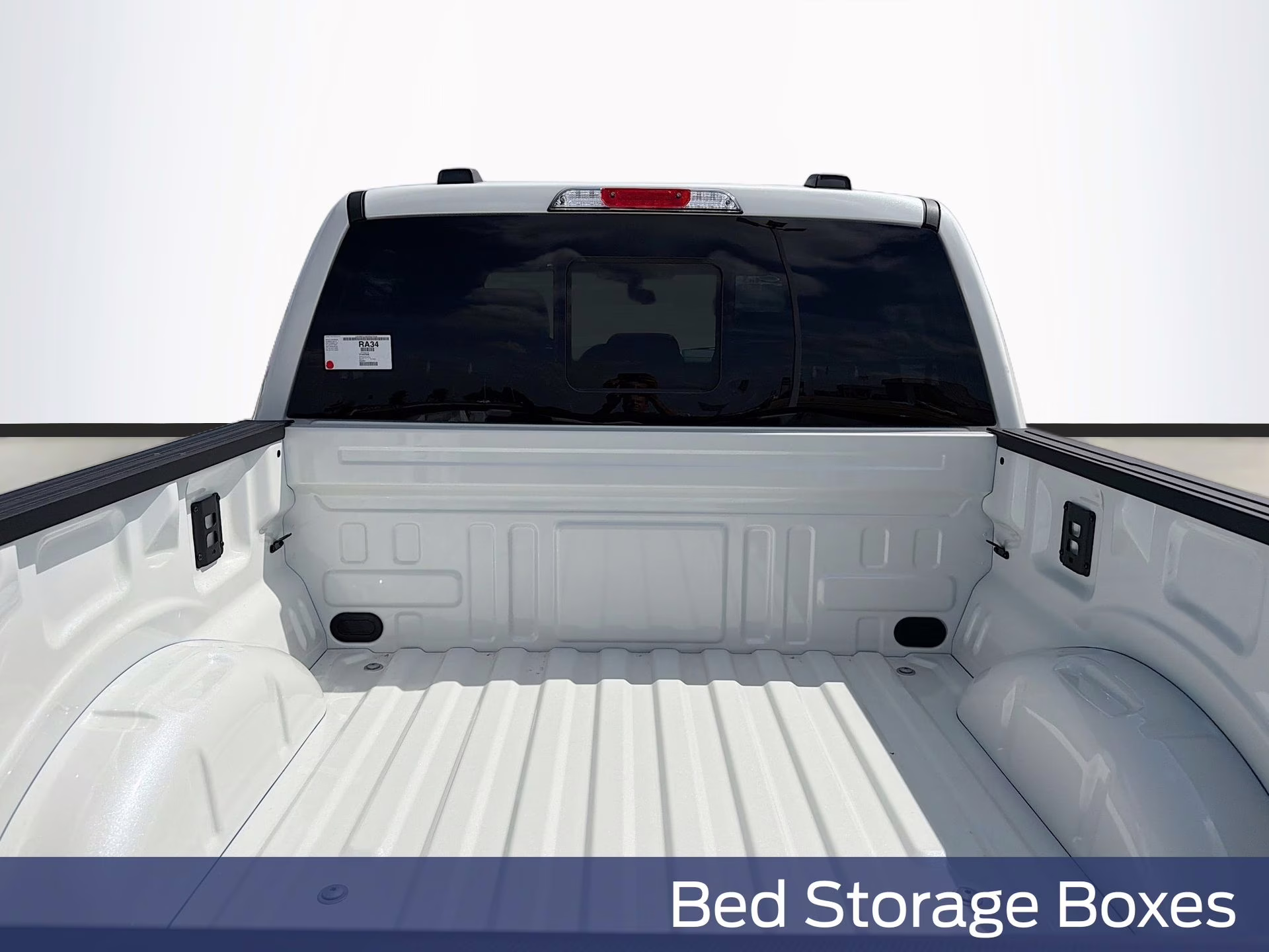 2026 Star White Metallic Tri-Coat Ford F-150 Lariat 4X4 Truck