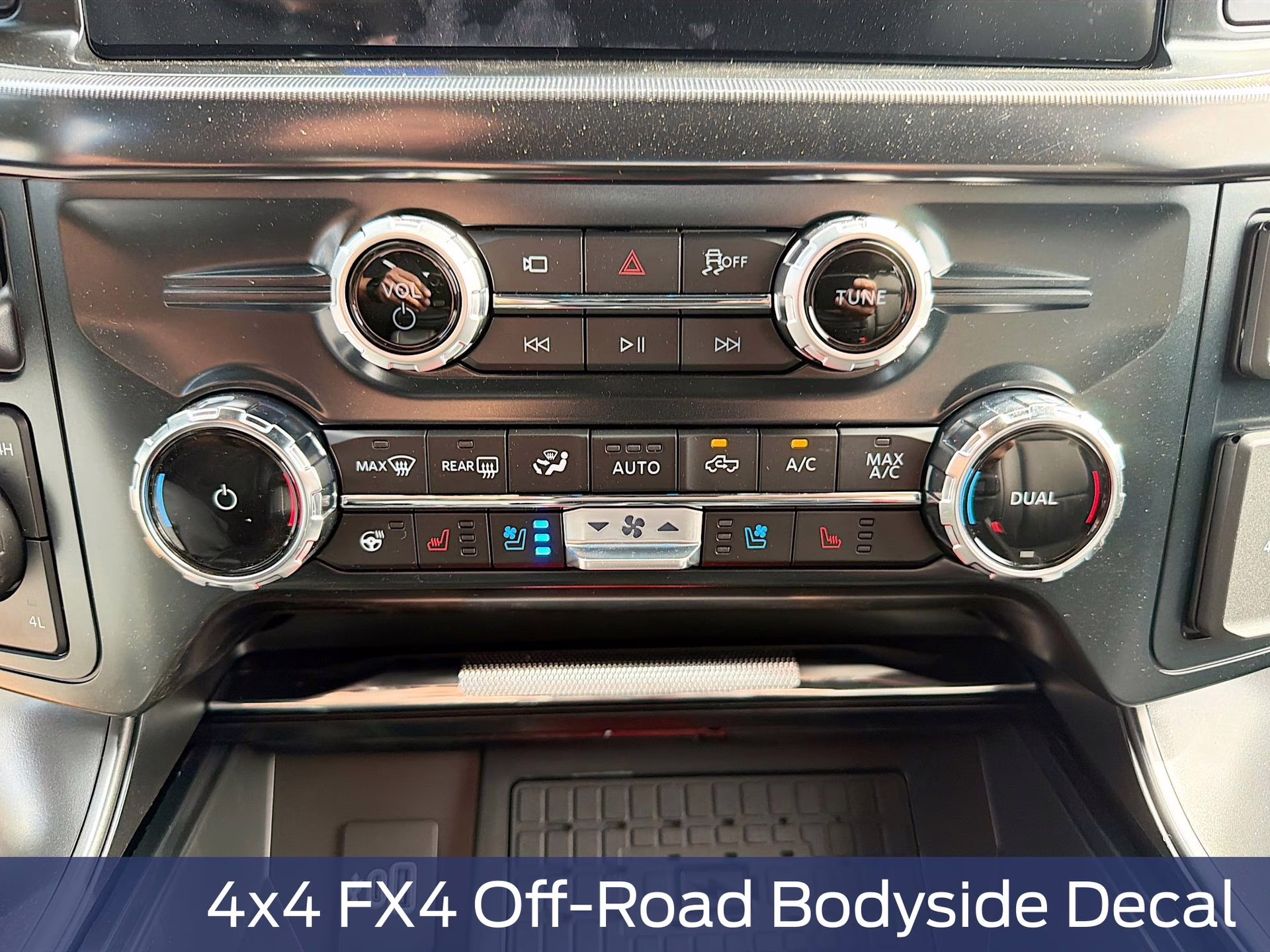 2026 Oxford White Ford F-150 Lariat 4X4 Truck