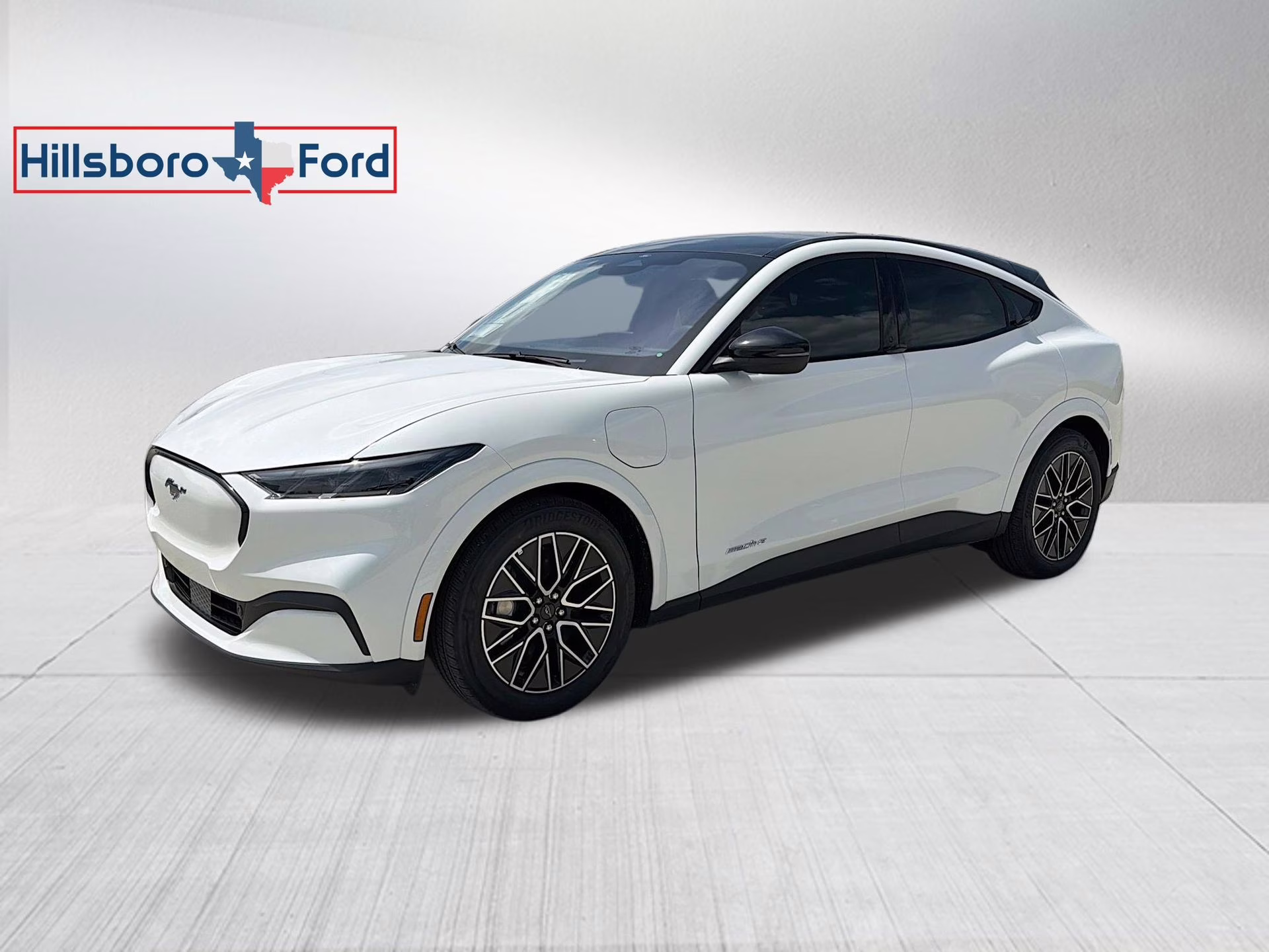 2026 Star White Metallic Tri-Coat Ford Mustang Mach-E Premium RWD SUV