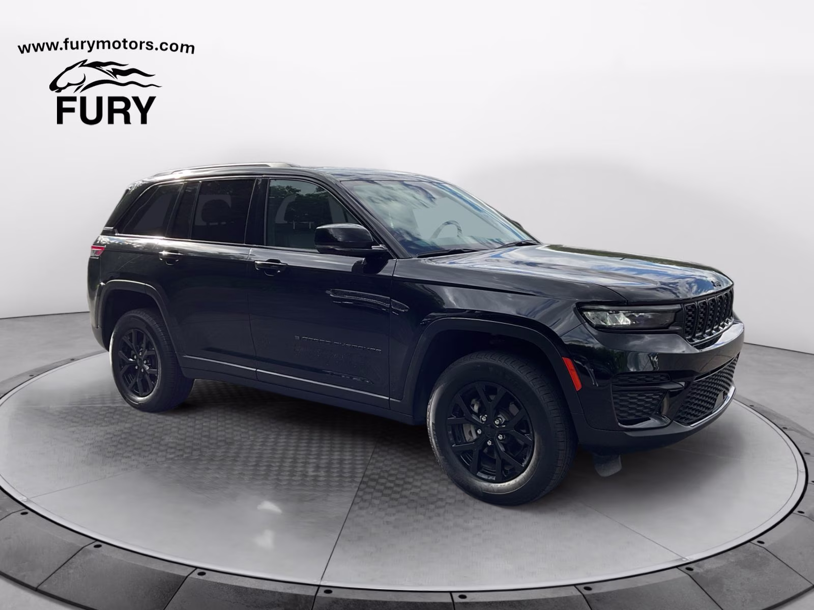 2025 Diamond Black Crystal Pearlcoat Jeep Grand Cherokee Altitude 4X4 SUV