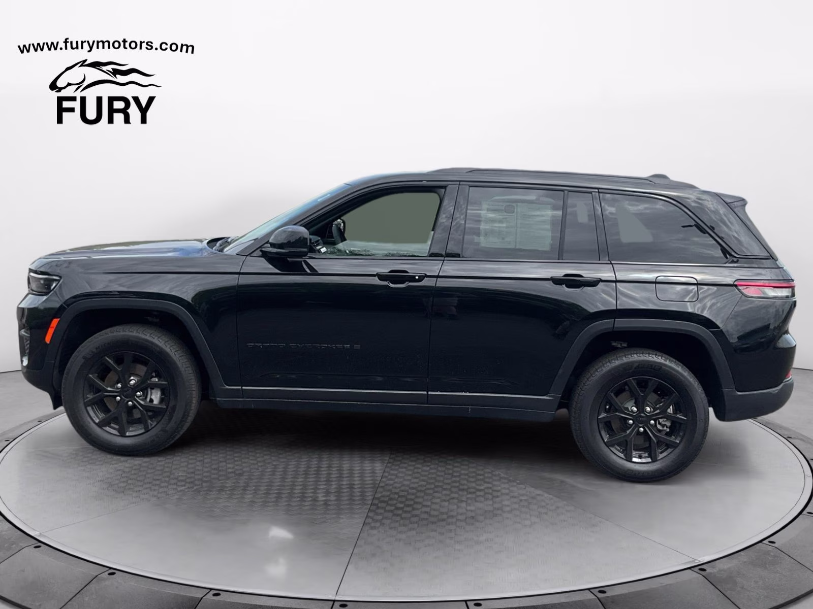 2025 Diamond Black Crystal Pearlcoat Jeep Grand Cherokee Altitude 4X4 SUV