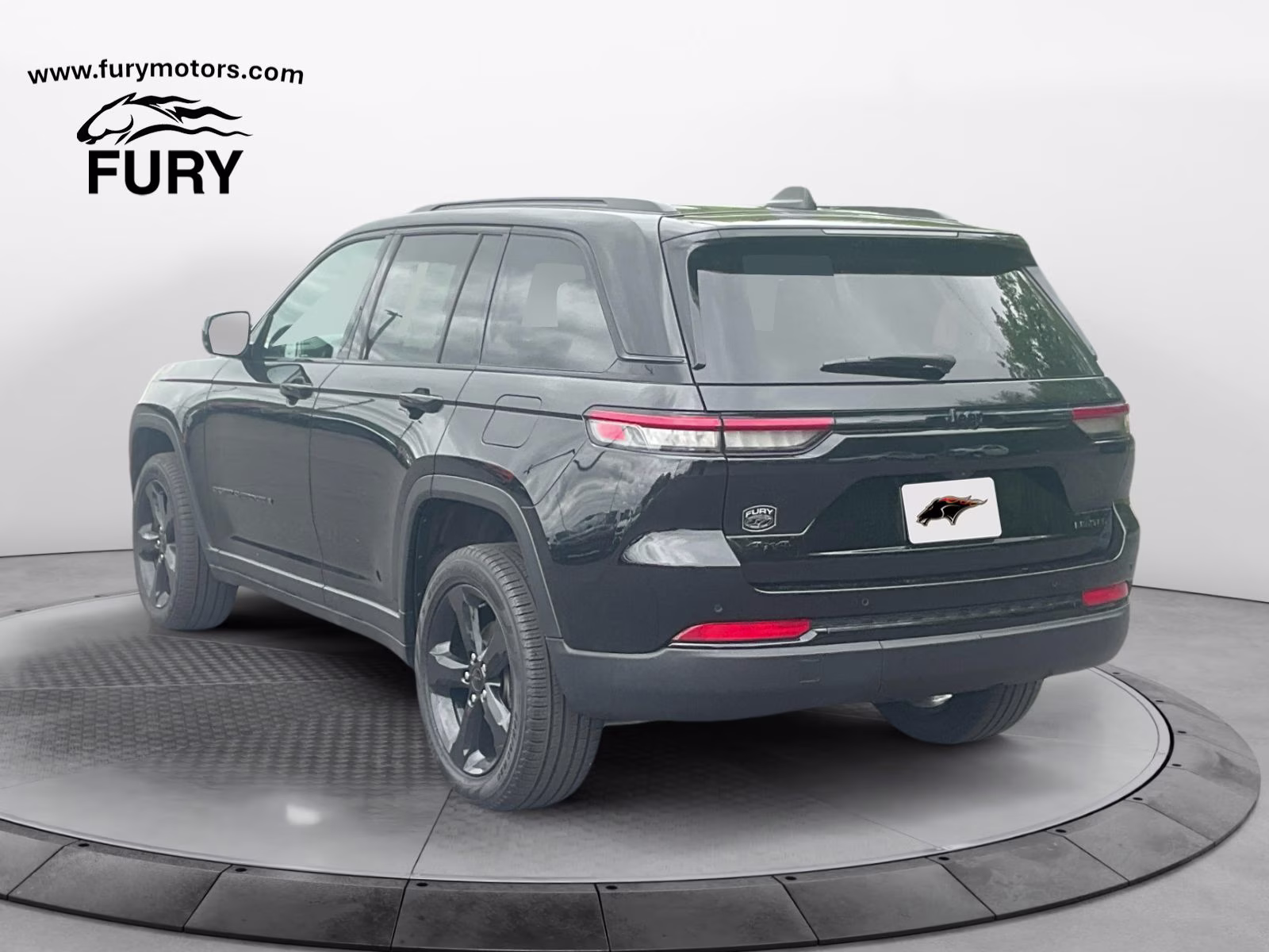 2025 Diamond Black Crystal Pearlcoat Jeep Grand Cherokee Limited 4X4 SUV