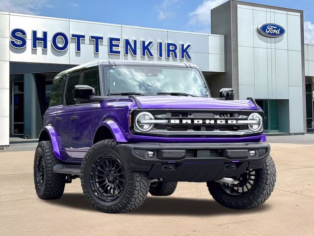 2026 Purple Ford Bronco Outer Banks 4X4 SUV