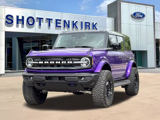 2026 Purple Ford Bronco Outer Banks 4X4 SUV