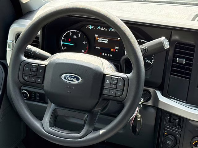 2026 White Ford Super Duty F-350 DRW 4X4 Truck