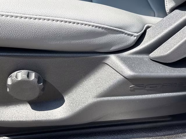 2026 White Ford Super Duty F-350 DRW 4X4 Truck