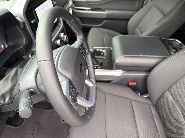 2026 Avalanche Ford F-150 XLT RWD Truck