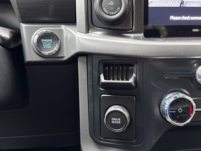 2026 Avalanche Ford F-150 XLT RWD Truck