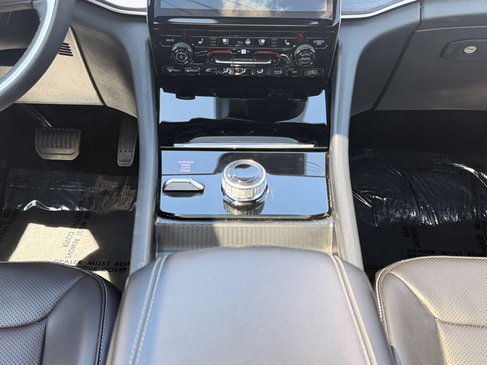 2025 Velvet Red Pearlcoat Jeep Grand Cherokee Limited 4X4 SUV