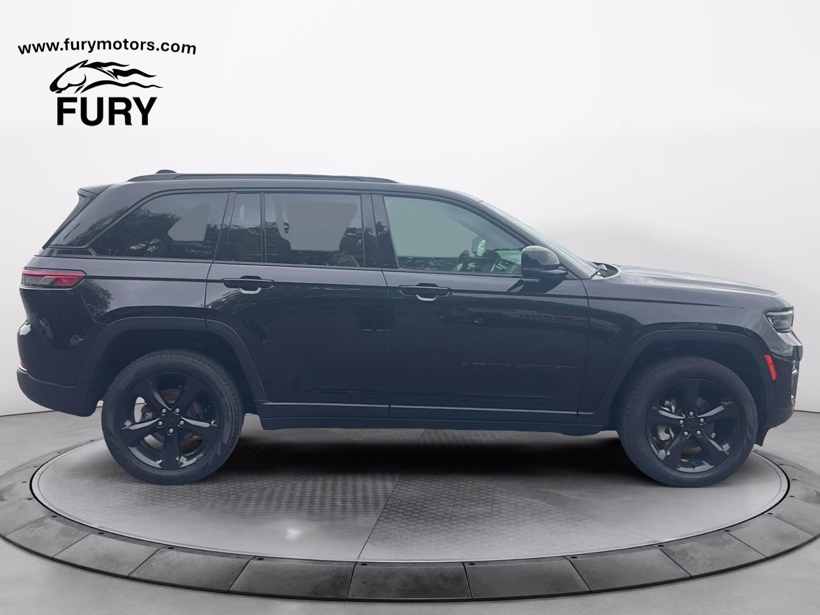 2025 Diamond Black Crystal Pearlcoat Jeep Grand Cherokee Limited 4X4 SUV