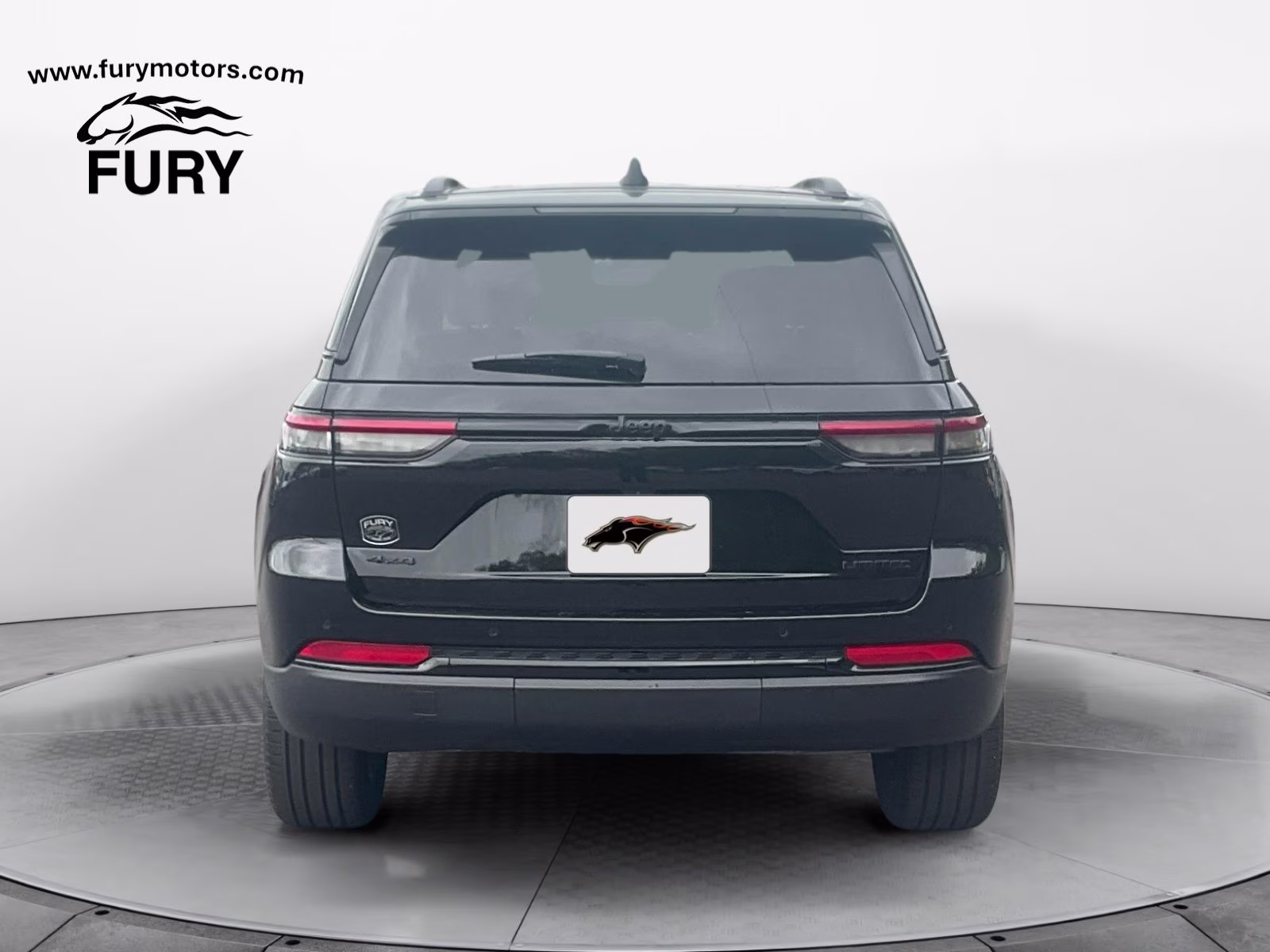 2025 Diamond Black Crystal Pearlcoat Jeep Grand Cherokee Limited 4X4 SUV