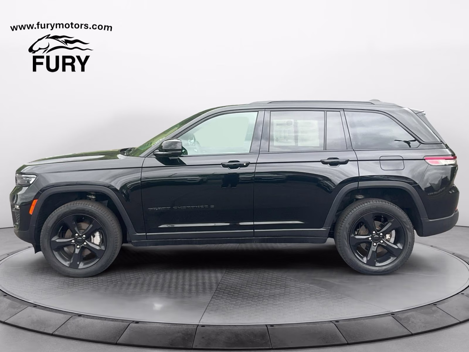 2025 Diamond Black Crystal Pearlcoat Jeep Grand Cherokee Limited 4X4 SUV