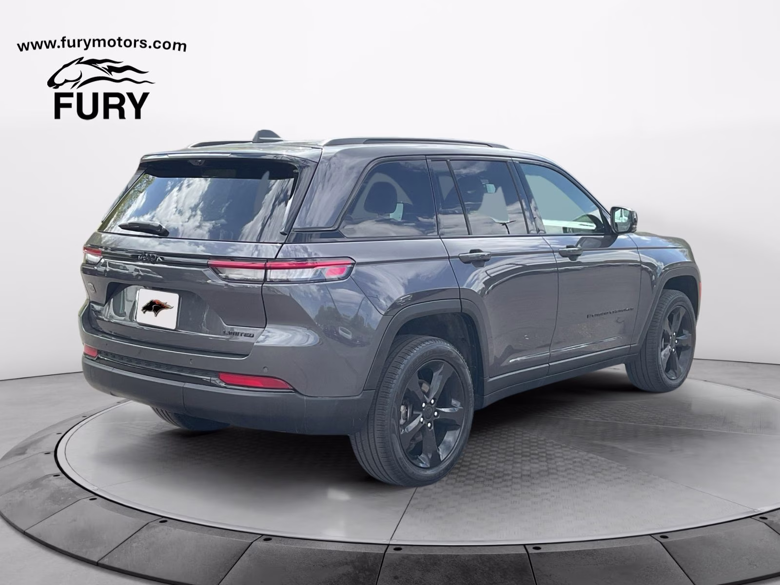 2025 Baltic Gray Metallic Clearcoat Jeep Grand Cherokee Limited 4X4 SUV