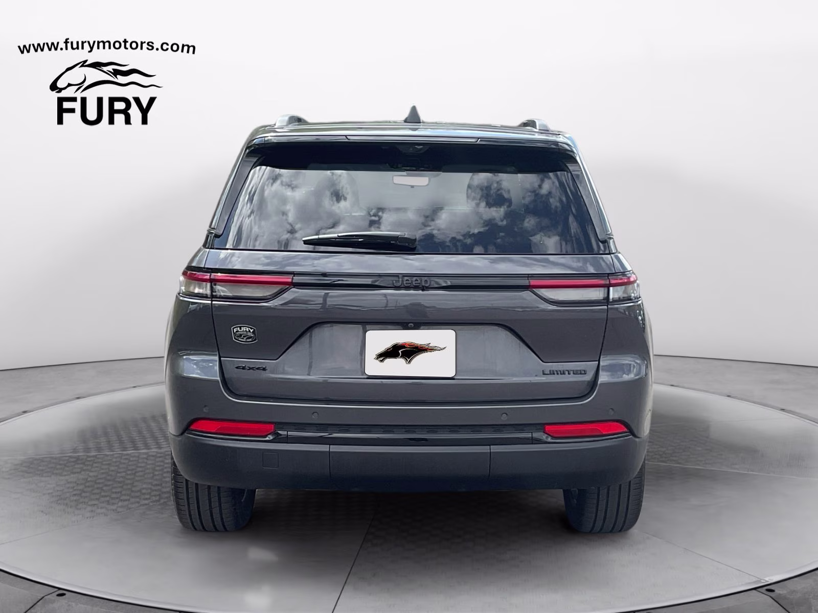 2025 Baltic Gray Metallic Clearcoat Jeep Grand Cherokee Limited 4X4 SUV