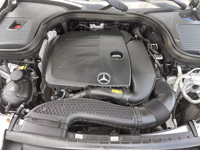 2020 Iridium Silver Metallic Mercedes-Benz GLC GLC 300 AWD SUV