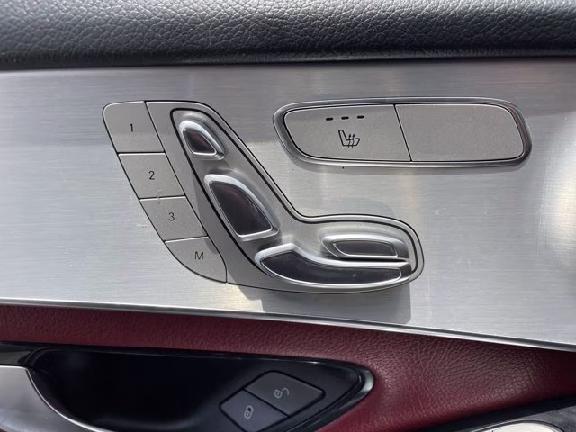 2020 Iridium Silver Metallic Mercedes-Benz GLC GLC 300 AWD SUV