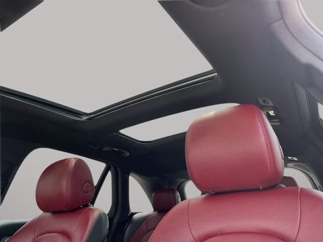 2020 Iridium Silver Metallic Mercedes-Benz GLC GLC 300 AWD SUV