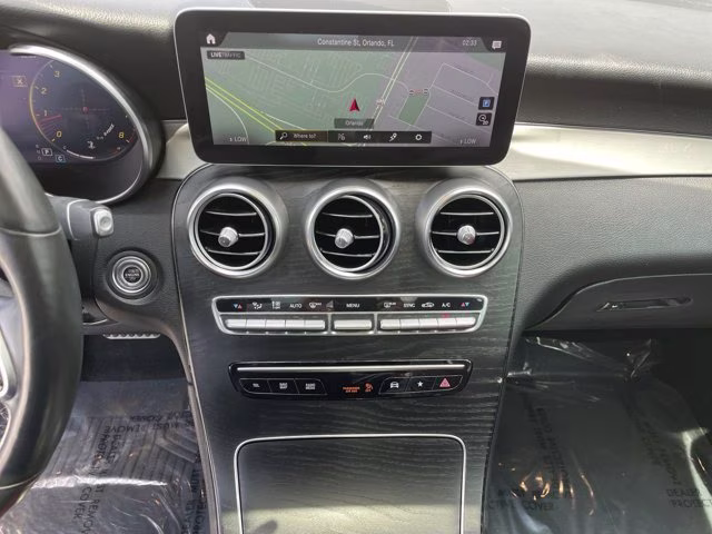 2020 Iridium Silver Metallic Mercedes-Benz GLC GLC 300 AWD SUV