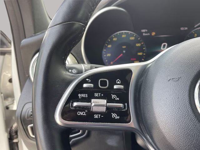 2020 Iridium Silver Metallic Mercedes-Benz GLC GLC 300 AWD SUV