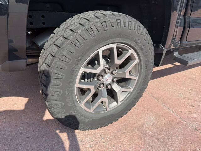 2021 Onyx Black GMC Canyon AT4 w/Leather 4X4 Truck