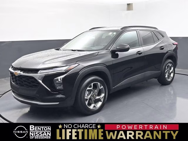 2025 Chevrolet Trax LT's photo
