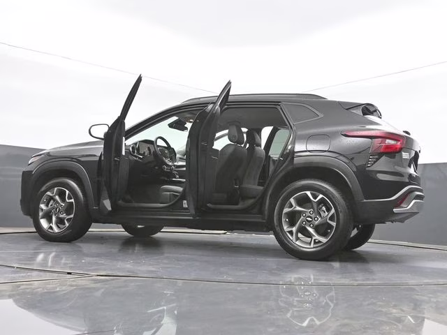 2025 Mosaic Black Metallic Chevrolet Trax LT FWD SUV