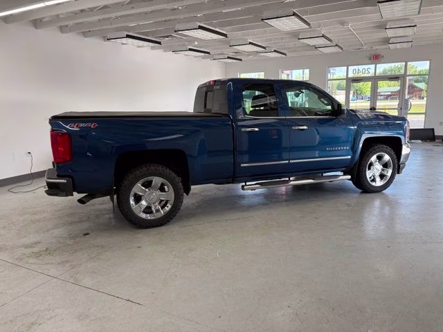 2017 Deep Ocean Blue Metallic Chevrolet Silverado 1500 LTZ 4X4 Truck