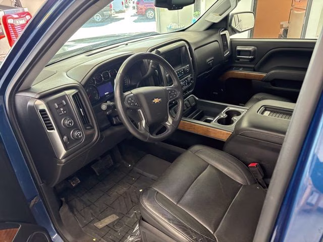 2017 Deep Ocean Blue Metallic Chevrolet Silverado 1500 LTZ 4X4 Truck