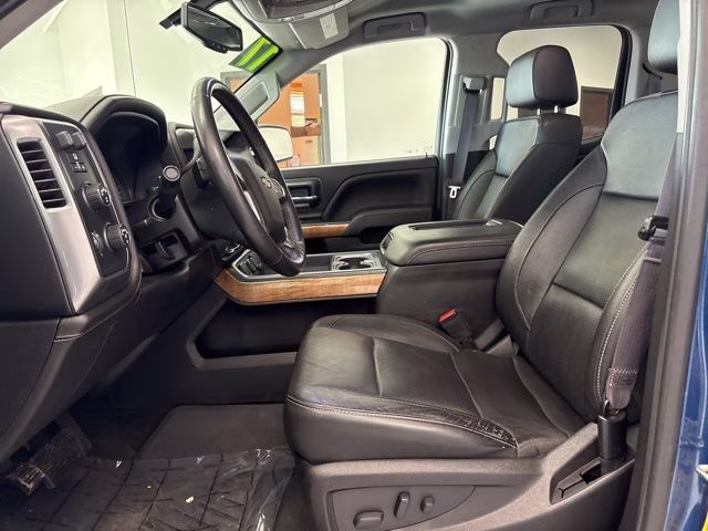2017 Deep Ocean Blue Metallic Chevrolet Silverado 1500 LTZ 4X4 Truck