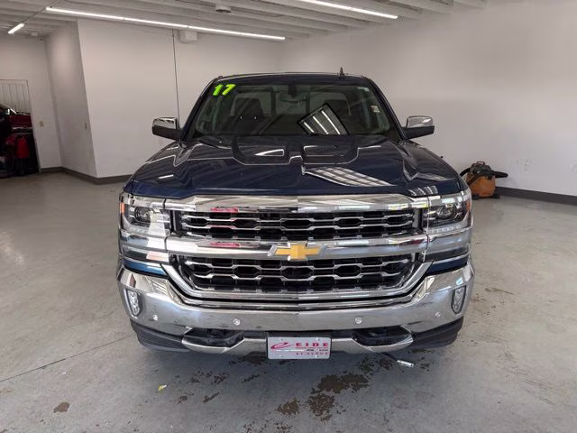 2017 Deep Ocean Blue Metallic Chevrolet Silverado 1500 LTZ 4X4 Truck