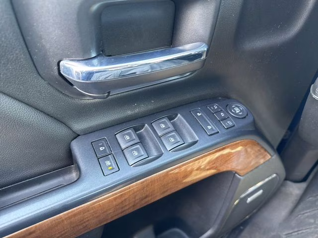 2017 Deep Ocean Blue Metallic Chevrolet Silverado 1500 LTZ 4X4 Truck