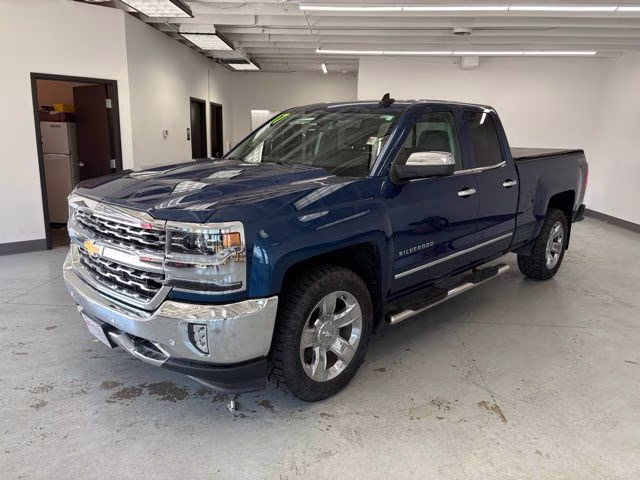 2017 Deep Ocean Blue Metallic Chevrolet Silverado 1500 LTZ 4X4 Truck