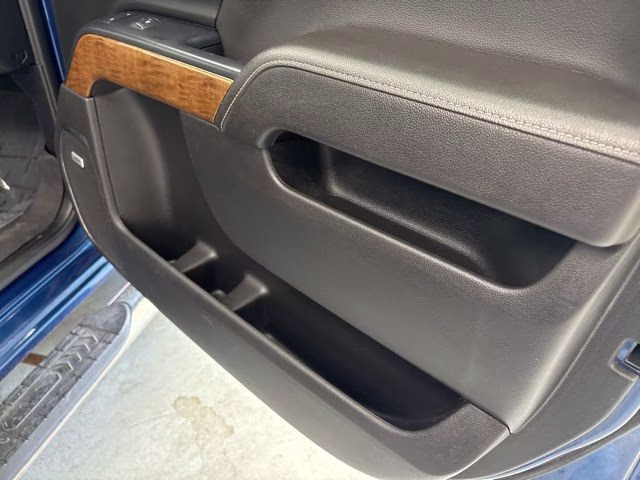 2017 Deep Ocean Blue Metallic Chevrolet Silverado 1500 LTZ 4X4 Truck
