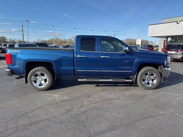 2017 Deep Ocean Blue Metallic Chevrolet Silverado 1500 LTZ 4X4 Truck