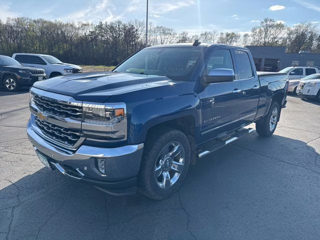 2017 Deep Ocean Blue Metallic Chevrolet Silverado 1500 LTZ 4X4 Truck