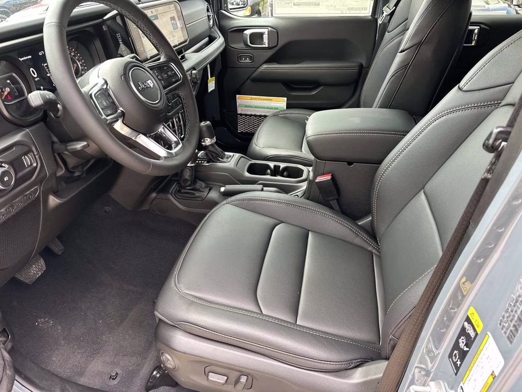 2026 Anvil Clear Coat Jeep Wrangler Sahara 4X4 SUV