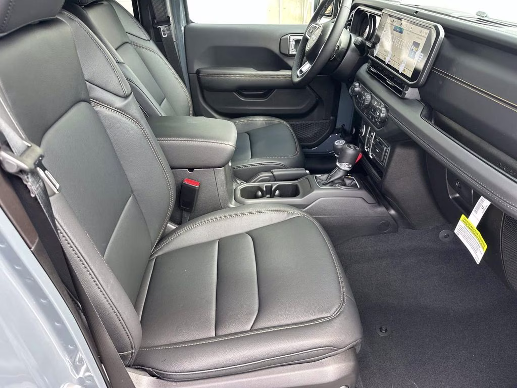 2026 Anvil Clear Coat Jeep Wrangler Sahara 4X4 SUV